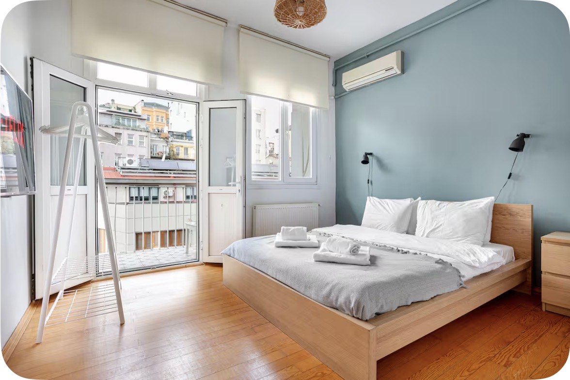 Arka yatak odası, balkon kapısı